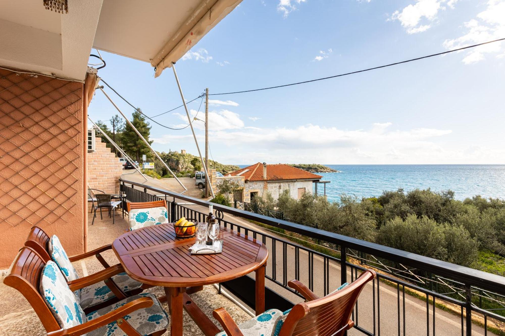 Sunset Serenity - Kardamili Seaside Getaway Eksteriør billede